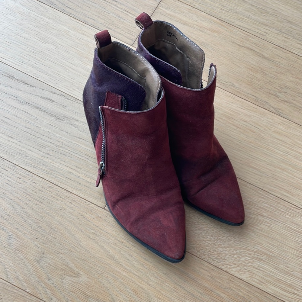 Tahiti Burgundy Ankle Suede Boots